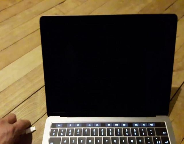 MacBook Pro Black Screen
